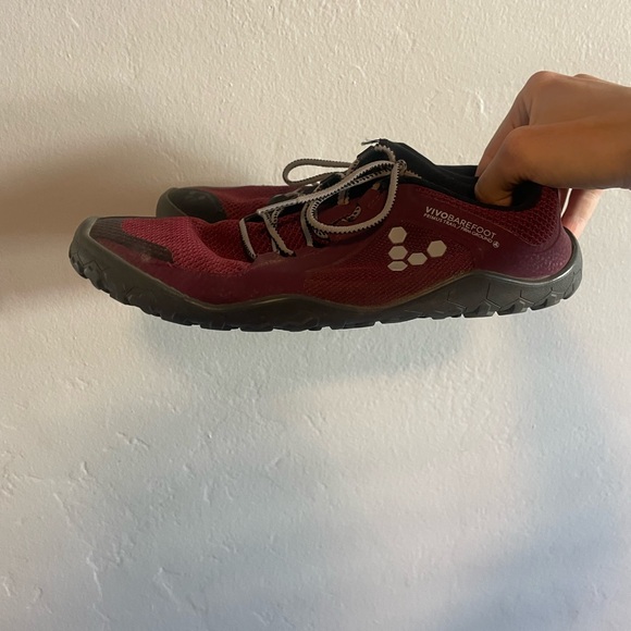 VIVOBAREFOOT Primus Trail/ Firm Ground Red & Black shoe - Picture 2 of 4